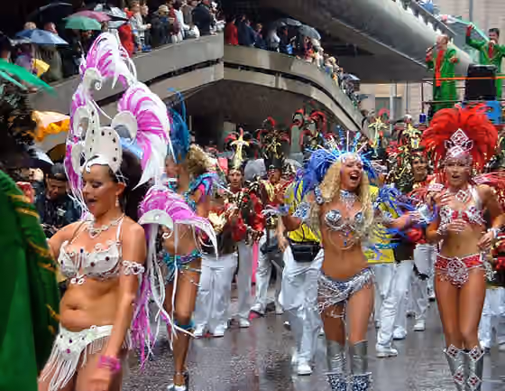Samba (Brazilian dance) — Helsinki Samba Carnaval, 2004, seen on Keskuskatu in downtown Helsinki.
