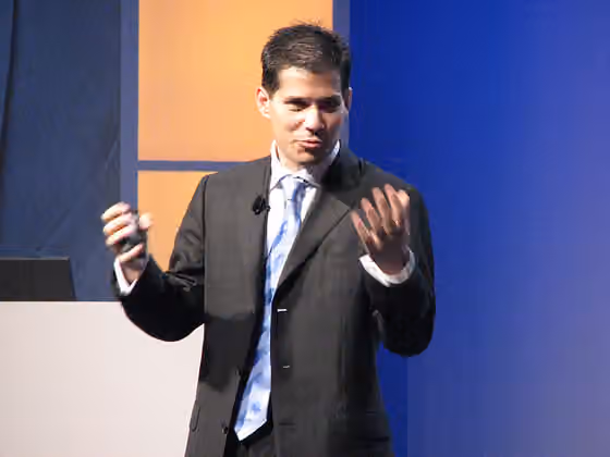 Mizrahi — Shai Agassi presenting at the EMEA Enterprise Services Partner Summit 2006