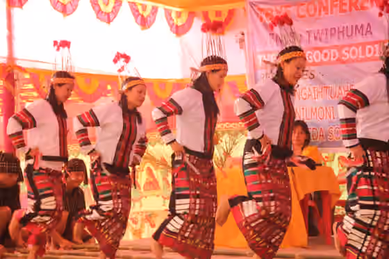 Mizo people in Tripura — Jampui girls performing Cheraw dance