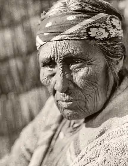 Klamath people — Elderly Klamath woman photographed by Edward S.