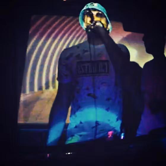 Cloud rap — Ledeni live performance in F-club, Ljubljana, Slovenia.