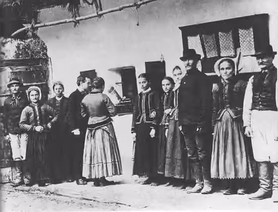 Lagu daerah — Bela Bartok using a gramaphone to record folk songs sung by Slovak peasants.