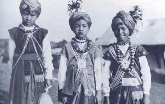 Suku Khasi — Khasi children