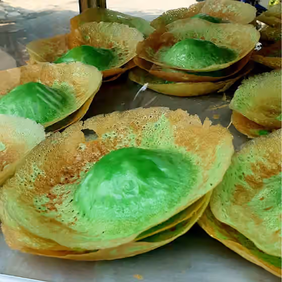 kue ape — Kue Ape, salah satu kue tradisional Indonesia.