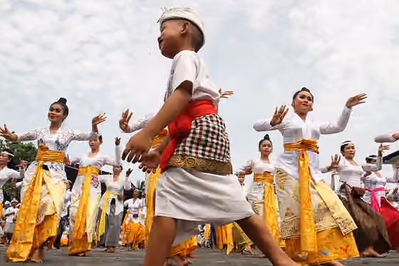 Tari Rejang — Tarian rejang renteng merupakan salah satu tarian rejang yang ada di daerah Bali.