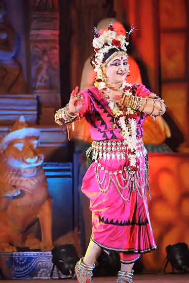 Mahari dance — Mahari Dancer Guru Rupashree Mohapatra has performed Mahari Dance on the occasion of Bhaja Govindam classical & folk singing festival 2016 at Muktakash Rangamancha, Puri Odisha.