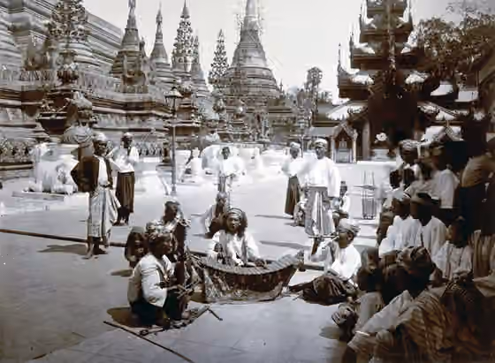 Music of Myanmar — Burmese musicians at the Shwe Dagon Pagoda [Rangoon] Photograph of musicians at the Shwe Dagon Pagoda in Rangoon (Yangon), Burma (Myanmar), taken by Philip Adolphe Klier in the 1890s.