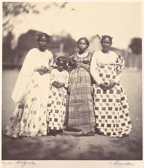 Suku Betsimisaraka — Group of Betsimisaraka women