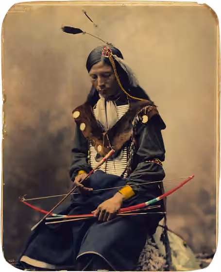 Suku Oglala Sioux — Bone Necklace, council chief, Oglala Sioux.