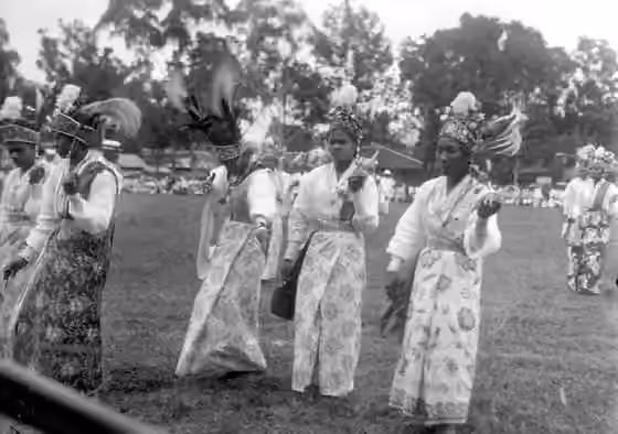 orang Ambon — Ambonese women performing a dance on Queen's Day