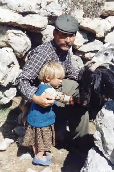 Yörüks — A Yörük father with his daughter, Antalya, Altınkaya, Turkey, 2009