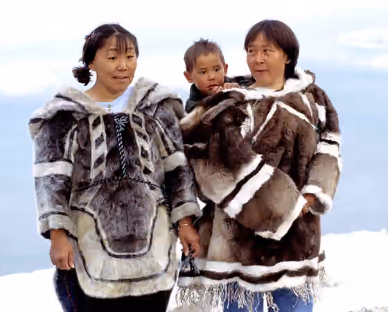 Inuit — Traditional clothing; left: seal, right: caribou (Iglulik)
