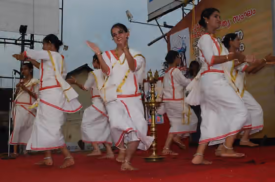 Margamkali — മാർഗ്ഗംകളി അവതരണം