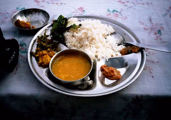 masakan Nepal — Dal Bath, plat traditionnelle népalais
