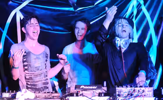 Elektro house — (From left to right) Porter Robinson , Zedd , and Skrillex perform at the 2012 South by Southwest (SXSW) on March 16, 2012.