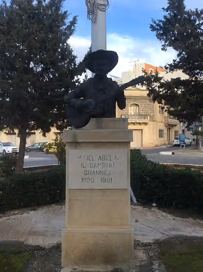 Għana (folk music) — Monument of Mikiel Abela l-Bambinu in Żejtun