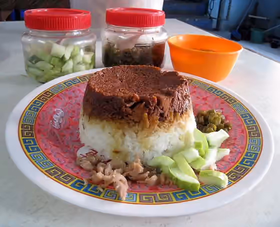nasi tim — Nasi Tim Ayam (Steamed Chicken Rice) is a Chinese Indonesian dish, popular for breakfast.