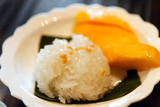 ketan mangga — Erawan Tea Room at Grand Hyatt Erawan Bangkok Hotel, Thailand