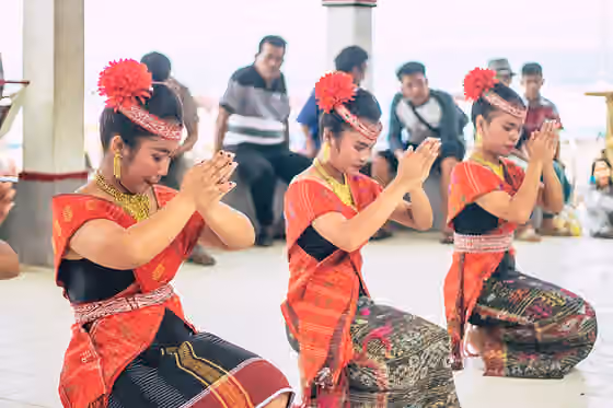 Tortor — Tor-tor dance is a regional dance from Batak tribe, Indonesia.