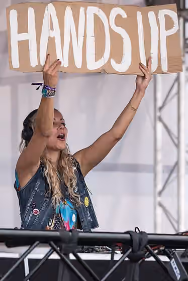 Hands up (music genre) — 2elements,Festival,Konzert,Livekonzert,Livemusik,Mainstage,Musik,Open Beatz 2016