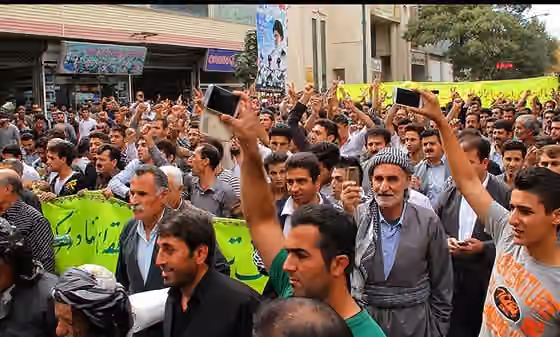 Kurdi Iran — Protests against ISIL in support of Kobanî city, City of Marivan, Iranian Kurdistan