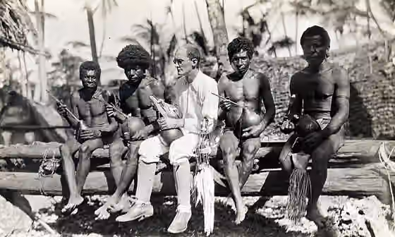 Trobriand people — Picture of Bronislaw Malinowski with natives on Trobriand Islands.