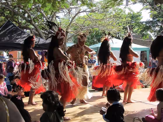 Tamure — Performing traditional dance at Punanga Nui Market.