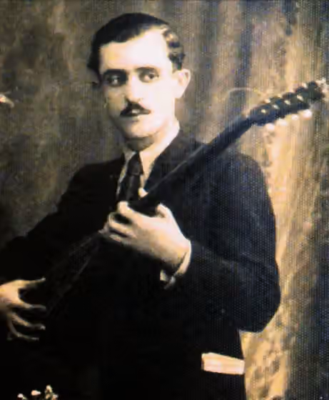 Rebetiko — Anestis Delias, rebetiko musician, photographed in about 1933