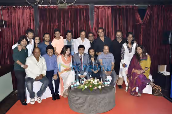 musik bollywood — Singers at the formation of Indian Singer's Rights Association (ISRA) for royalties.