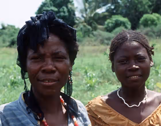 Somali Bantus — Bantu farmers near Kismaayo in November 1993.