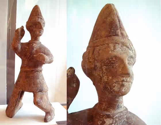 Hufu — A foreign Sogdian soldier , Eastern Han, early 3rd century, polychrome terracotta.