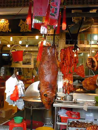 Masakan Kanton — Cantonese cuisine.