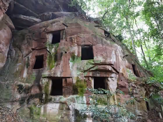 Bo people (China) — Cliff Tombs at Shichengshan, Yibin, Sichuan