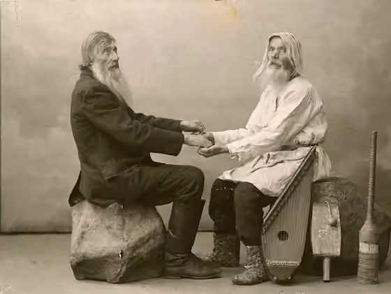 Runic song — Rune singers Iivana Onoila and Jelisei Valakainen in Terijoki, 1911.