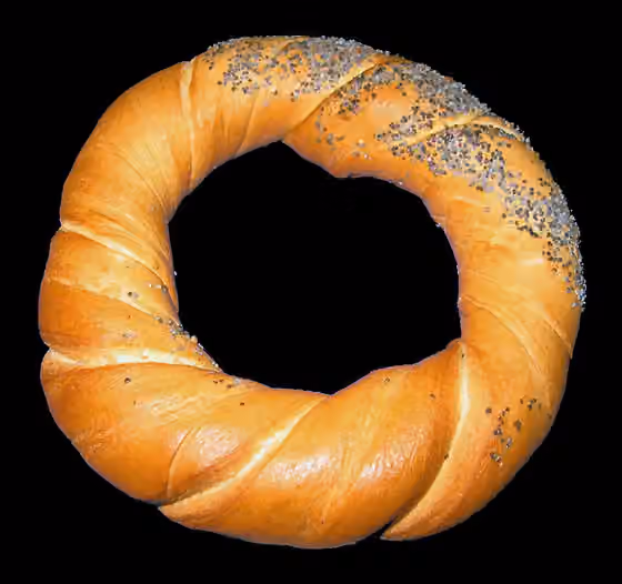 Obwarzanek krakowski — Obwarzanek krakowski with poppy seeds