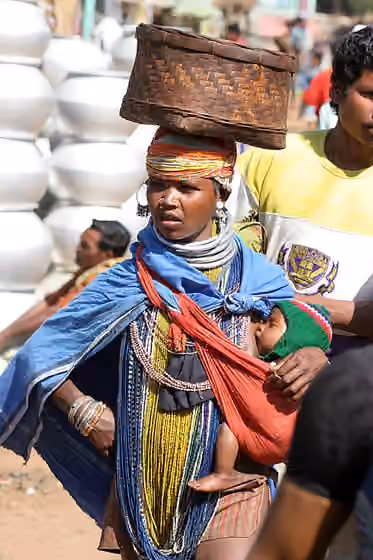 orang Bonda — Inde Chatisgaht, femme bondo au marché hebdomadaire