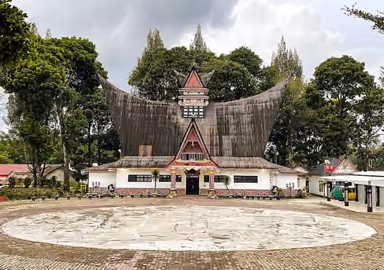 Batak Pakpak — Djauli Manik National Building is a building/hall located in the center of Sidikalang, the capital of Dairi Regency.