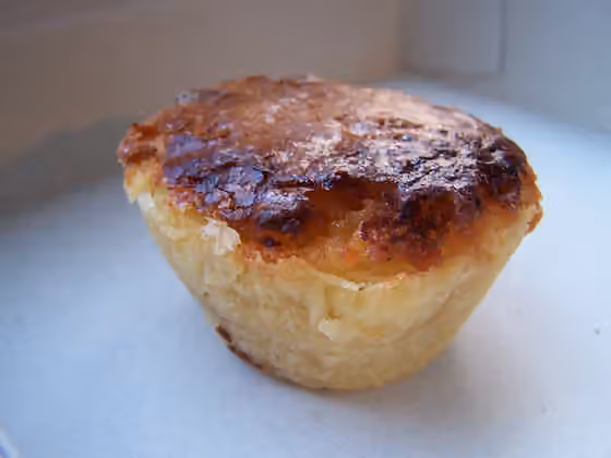 Pastel de feijão — Pastel de feijão, doce típico de Torres Vedras, Portugal .