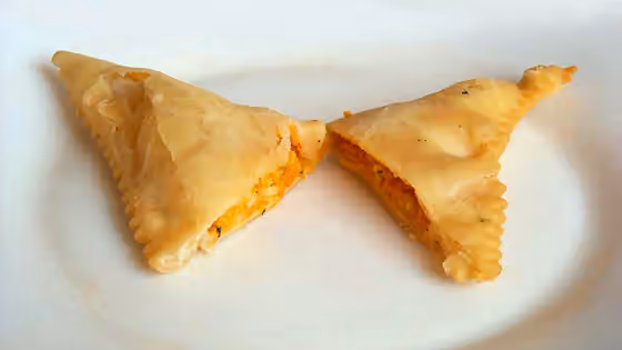 Barbajuan — Grande raviolo chiamato barbagiuai nella zona di Ventimiglia, Liguria, Italia.