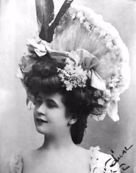 Chanson réaliste — Portrait chanteuse Frehel Pervenche 1908