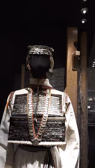 suku Mari — Costume of a Mari woman.