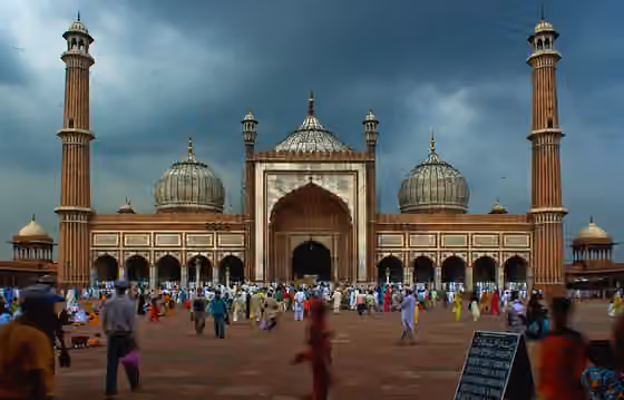 Beary — The Masjid-i-Jahan Numa (Hindi: मस्जिद-ए-जहां नुमा, Urdu: مسجد جھان نمہ), commonly known as Jama Masjid of Delhi...