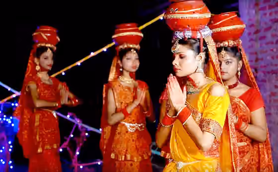 Jhijhiya — Women performing Jhijhiya dance