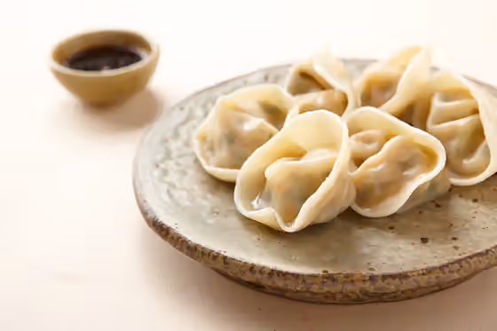 Mandu — Jjinmandu (steamed dumplings)