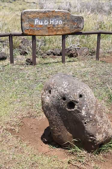 Pu o Hiro — Pu o Hiro (translation: Trumpet of Hiro) is an ancient stone aerophone (1.25 meters high) on the northern coast of Easter Island (aka Isla de Pascua, Rapa Nui).