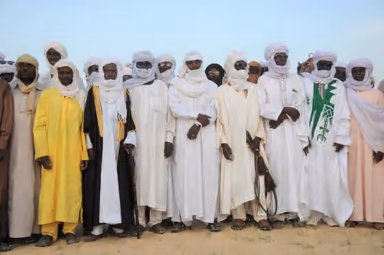 Toubou — Toubou men at a welcome ceremony for Niger's President Mahamadou Issoufou, between Bedouaram and Koulélé in the far east of Niger (N'Gourti commune, N'Gourti department, Diffa region).