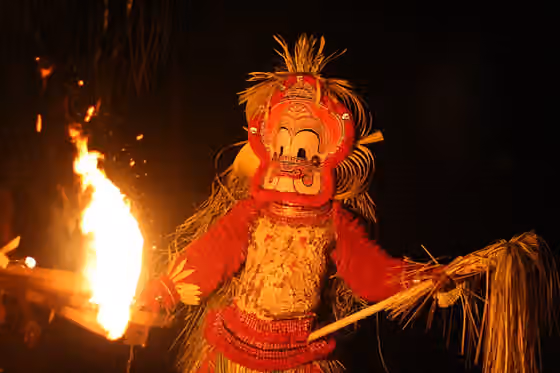 Pottan Theyyam — Pottan Theyyam is a vivid, lively and colorful ritualistic dance which comes in the traditional art form of theyyam, and is an essential part of the cultural heritage of Kolathunadu, a territory comprising the present Kannur district and…