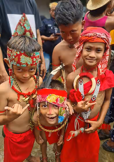 Dayak Bidayuh — Nyobeng (or Nibakng) is a ritual of respect for the results of mengayau (kayau) which has been carried out since ancient times.