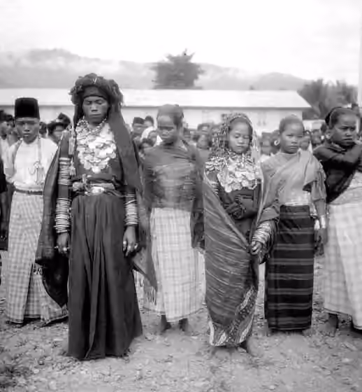 orang Alas — Sepasang pengantin Gayo, Sumatra bagian Utara (Wilayah Aceh Bagian Tengah)