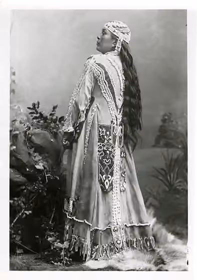 Takelma — Jenny, or Lady Oscharwasha, Rogue Tribe of the Tekelma Indians, portrait by Peter Britt.